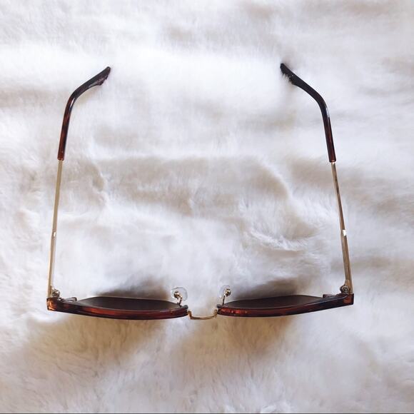 Madox Tortoise Brown Retro Sunglasses - Picture 4 of 7